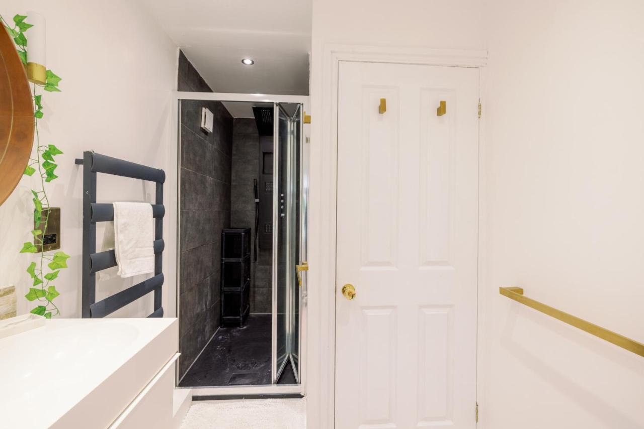 Near Excel, Stratford And Canary Wharf Holiday home